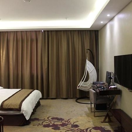 Art Hotel Vienna- Luoyang Luoyang  Exterior photo
