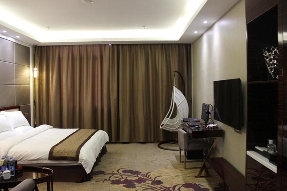 Art Hotel Vienna- Luoyang Luoyang  Exterior photo