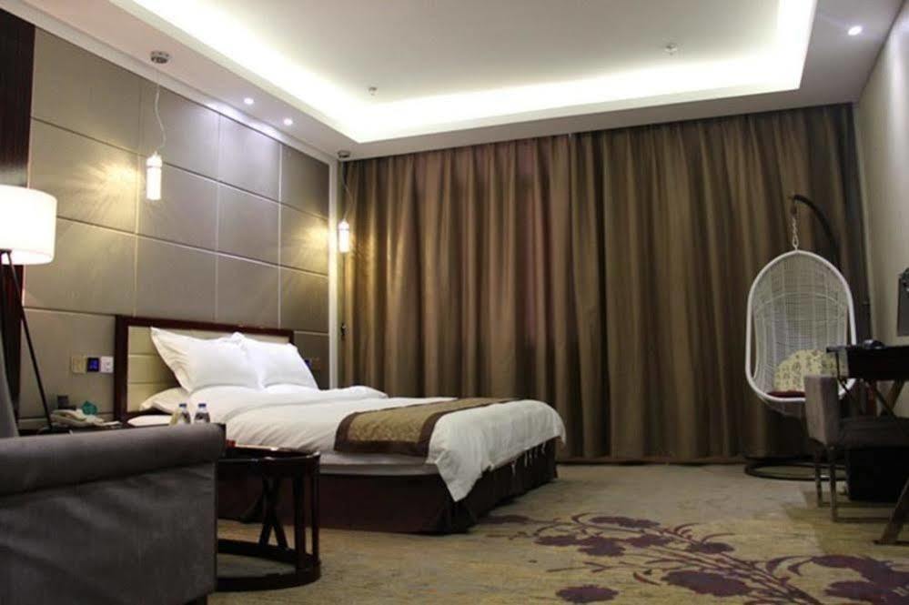 Art Hotel Vienna- Luoyang Luoyang  Exterior photo